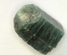 Геохимики предложили использовать слюдянский апатит как эталон для точных анализов